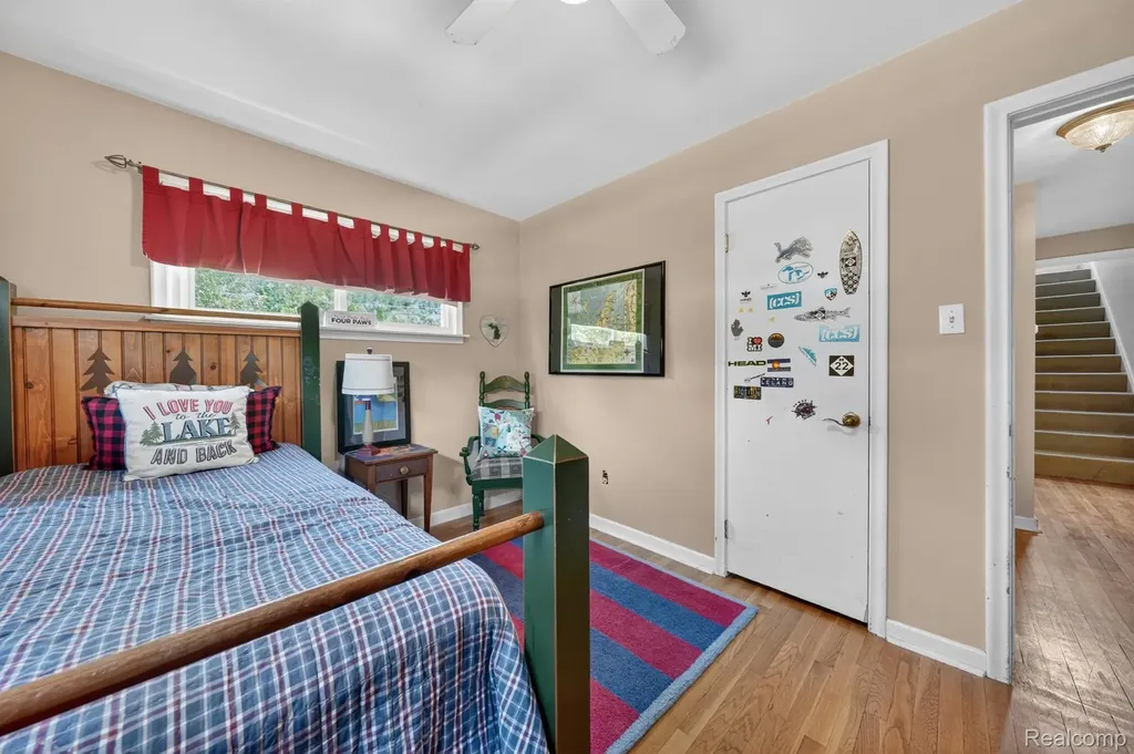 17386 Beverly Road Beverly Hills Village MI 48025