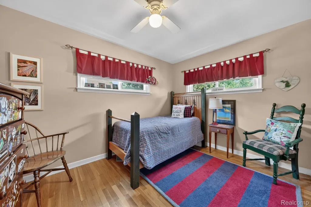 17386 Beverly Road Beverly Hills Village MI 48025