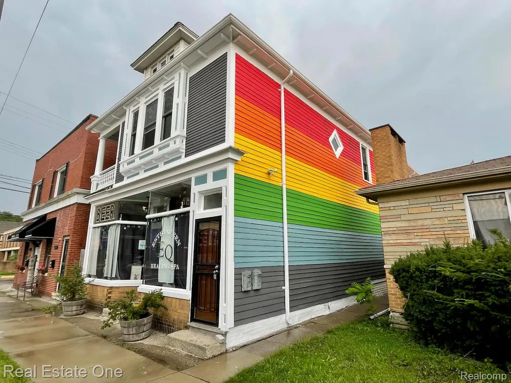 2454 Florian Street Hamtramck City MI 48212