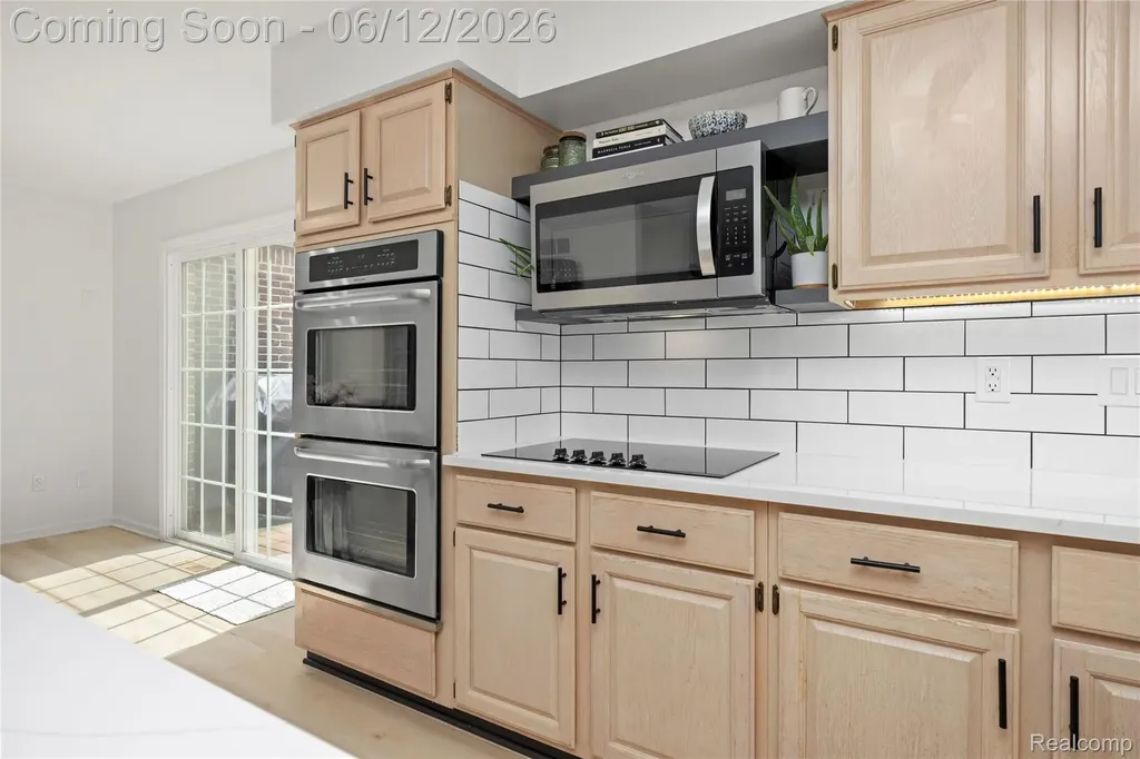 30975 Sunderland Drive Farmington Hills City MI 48331