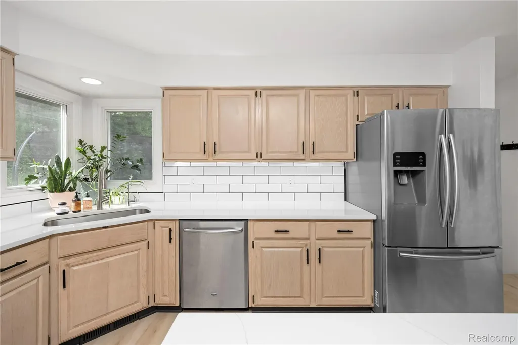 30975 Sunderland Drive Farmington Hills City MI 48331