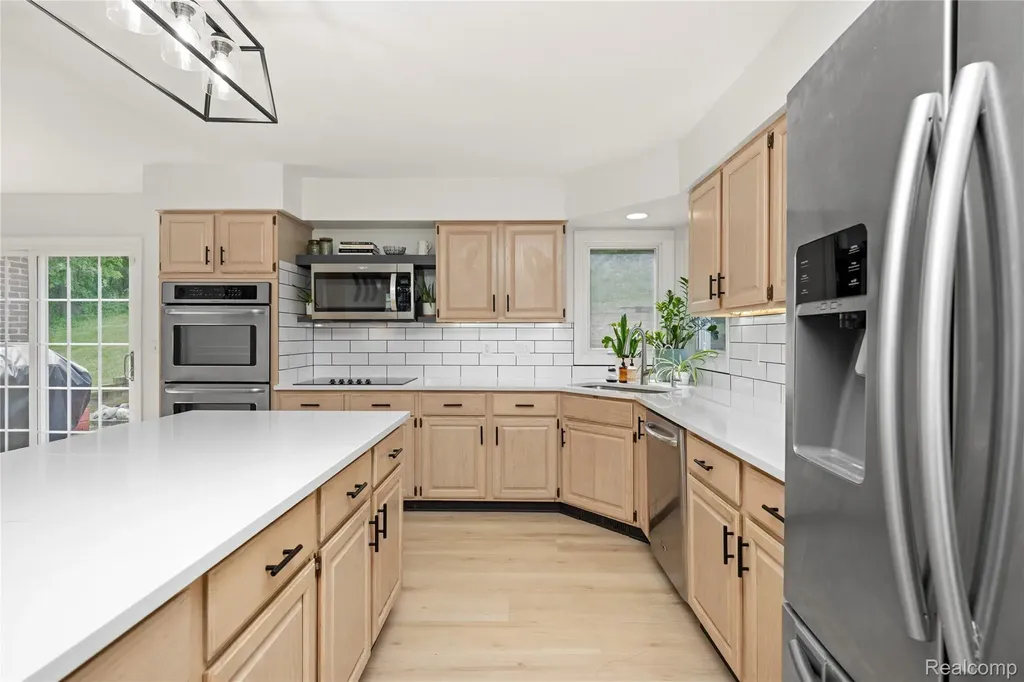 30975 Sunderland Drive Farmington Hills City MI 48331