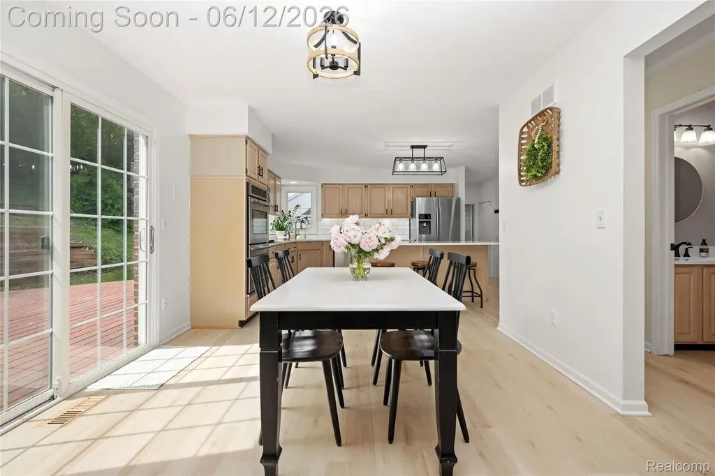 30975 Sunderland Drive Farmington Hills City MI 48331