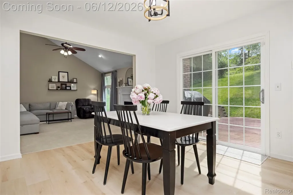 30975 Sunderland Drive Farmington Hills City MI 48331