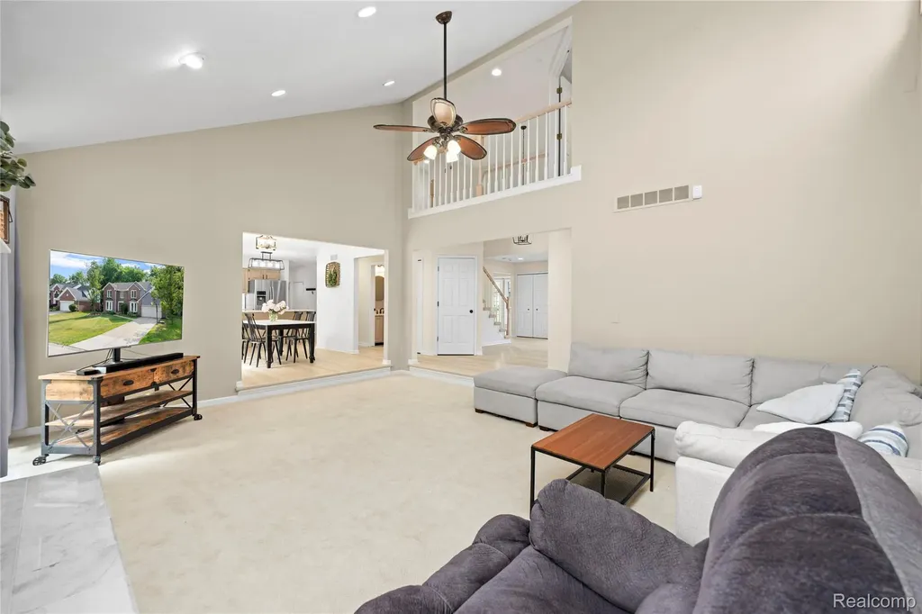 30975 Sunderland Drive Farmington Hills City MI 48331