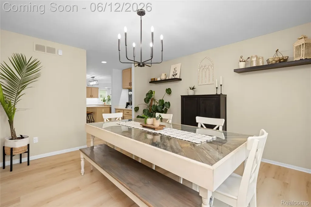 30975 Sunderland Drive Farmington Hills City MI 48331