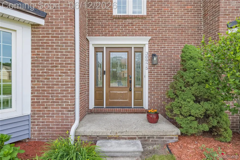 30975 Sunderland Drive Farmington Hills City MI 48331