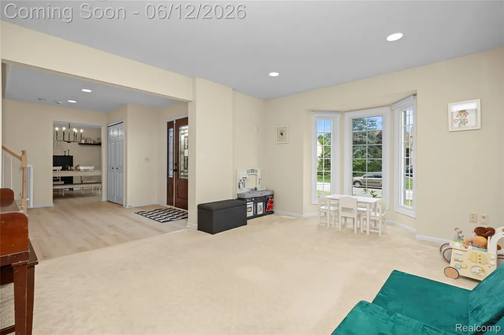 30975 Sunderland Drive Farmington Hills City MI 48331
