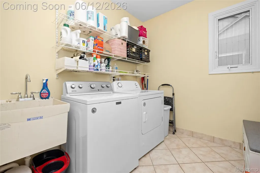 30975 Sunderland Drive Farmington Hills City MI 48331
