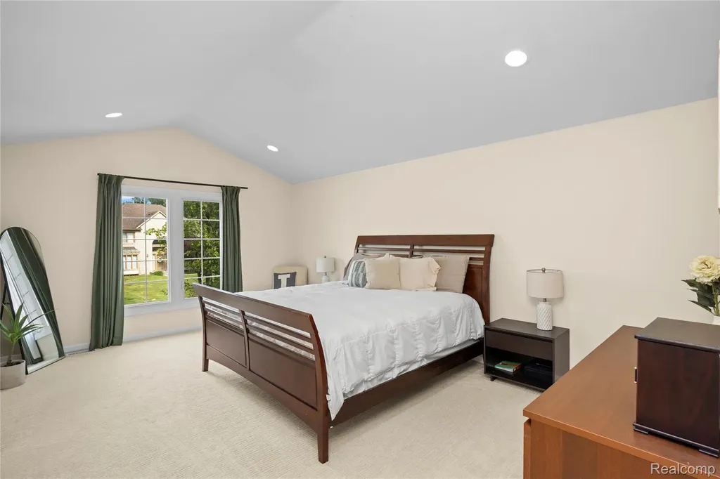 30975 Sunderland Drive Farmington Hills City MI 48331