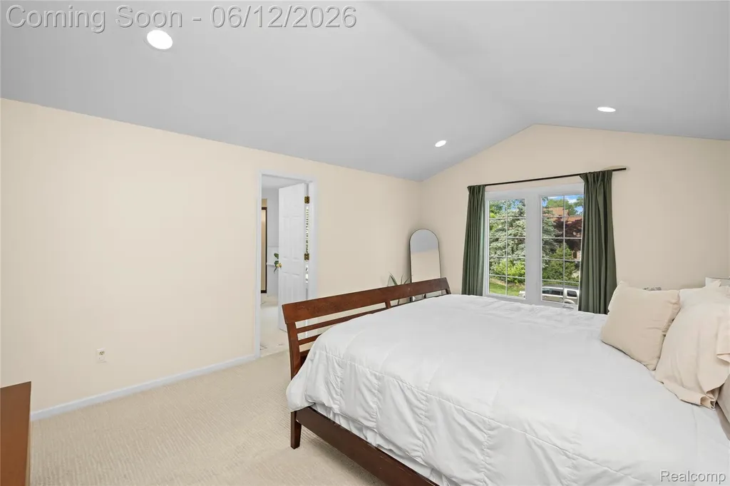 30975 Sunderland Drive Farmington Hills City MI 48331