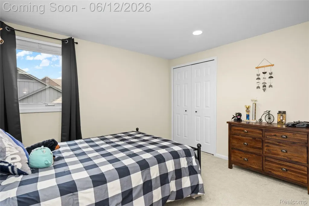 30975 Sunderland Drive Farmington Hills City MI 48331