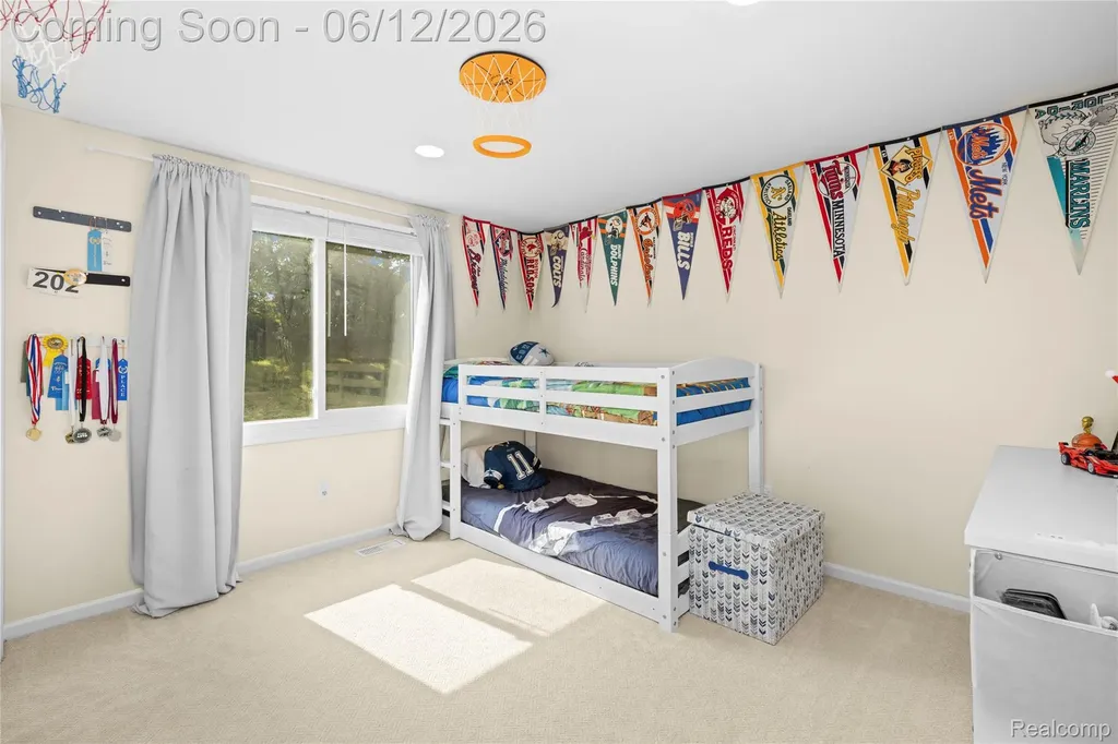 30975 Sunderland Drive Farmington Hills City MI 48331