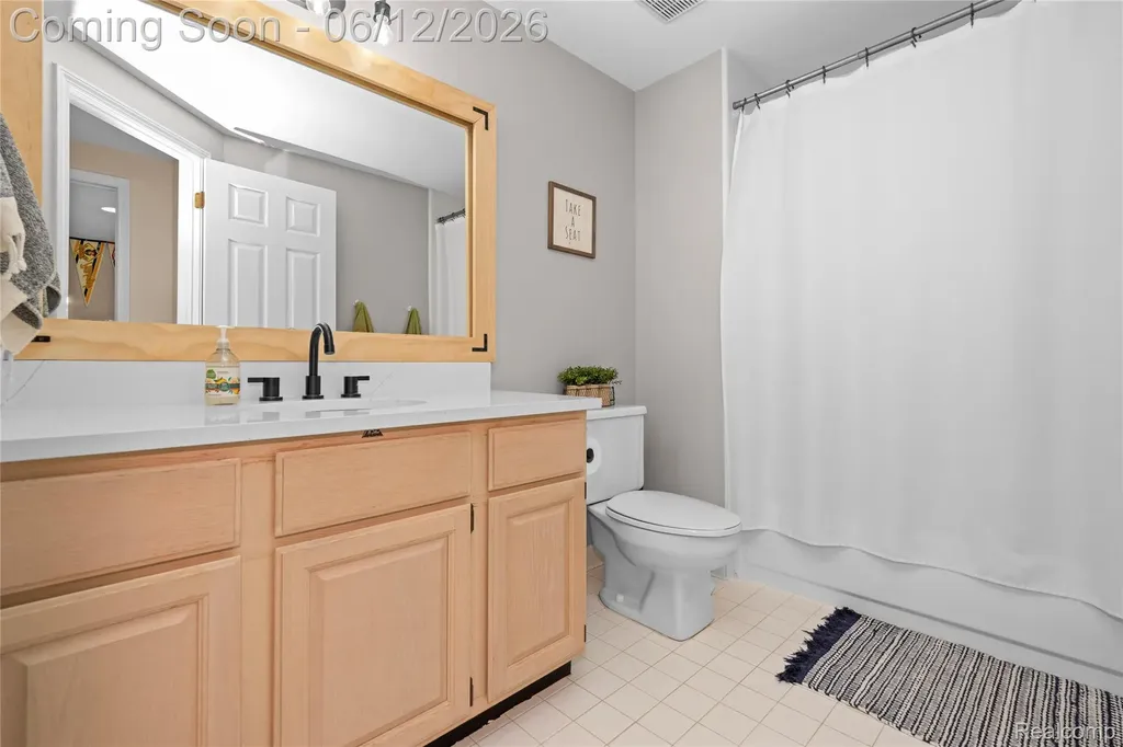 30975 Sunderland Drive Farmington Hills City MI 48331