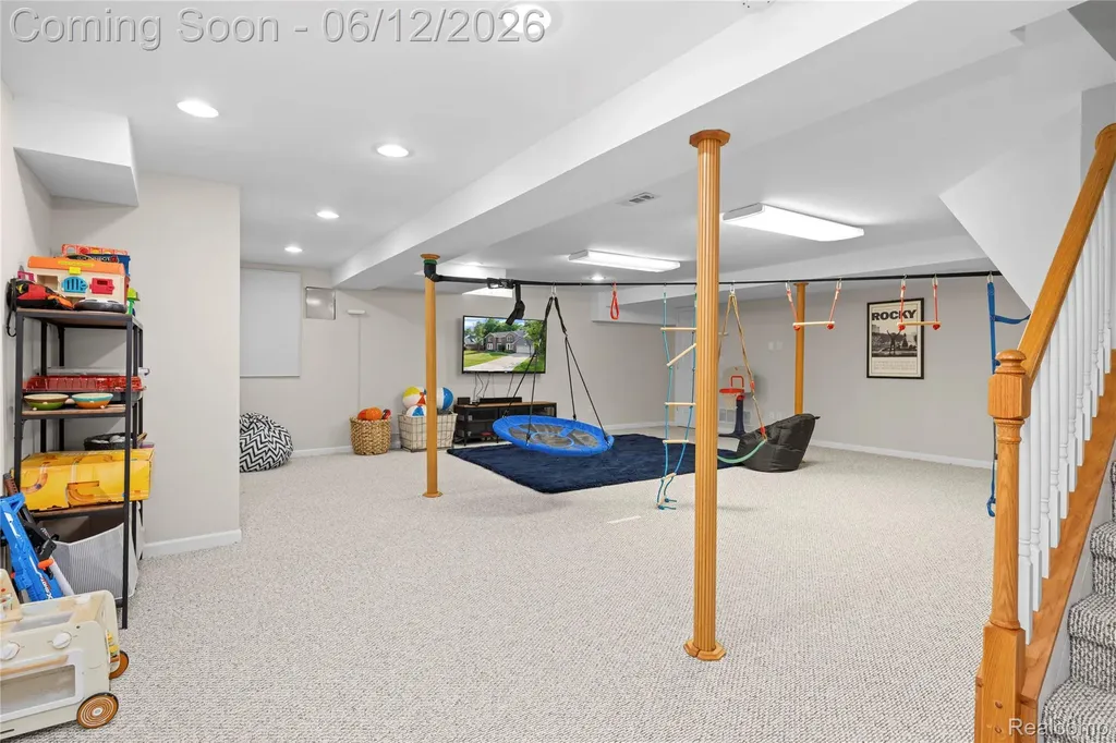 30975 Sunderland Drive Farmington Hills City MI 48331