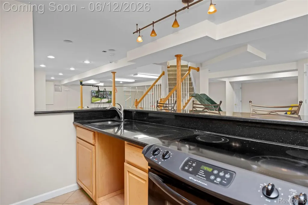 30975 Sunderland Drive Farmington Hills City MI 48331
