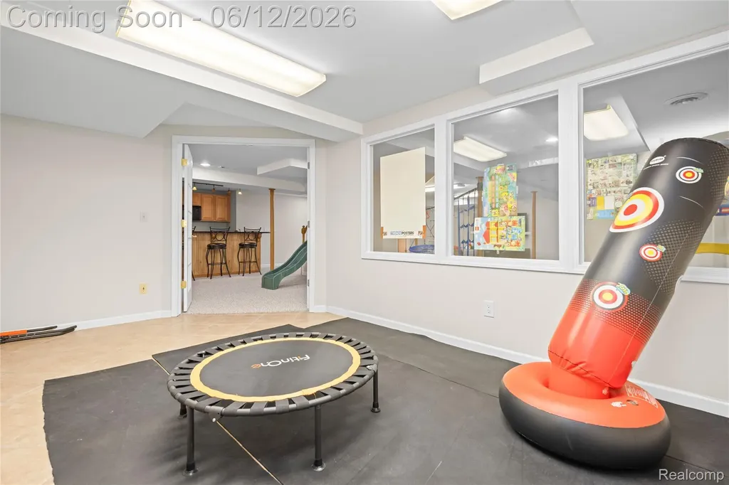 30975 Sunderland Drive Farmington Hills City MI 48331