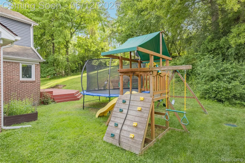 30975 Sunderland Drive Farmington Hills City MI 48331