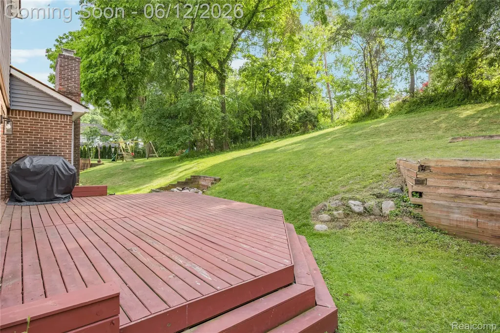30975 Sunderland Drive Farmington Hills City MI 48331