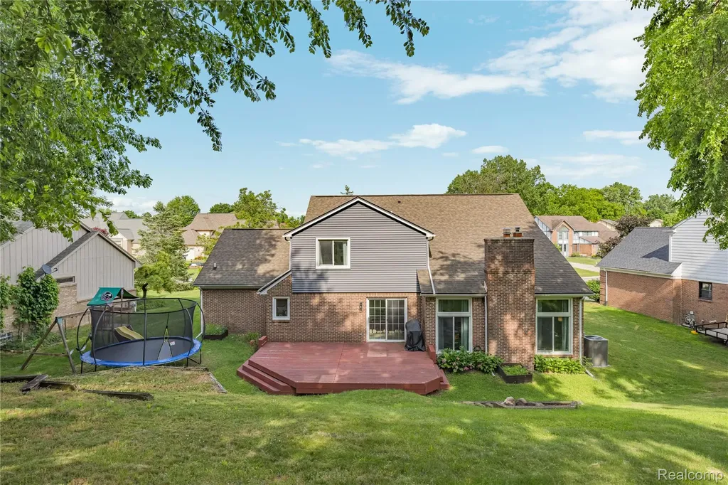 30975 Sunderland Drive Farmington Hills City MI 48331