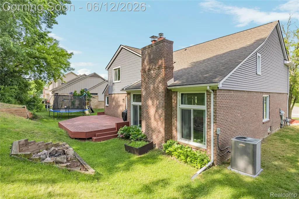 30975 Sunderland Drive Farmington Hills City MI 48331