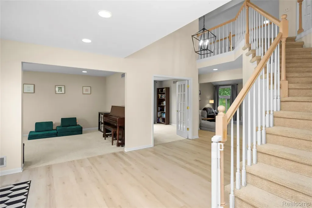 30975 Sunderland Drive Farmington Hills City MI 48331