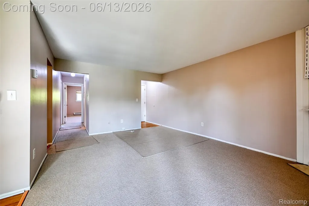 7592 Woodview Street Westland City MI 48185