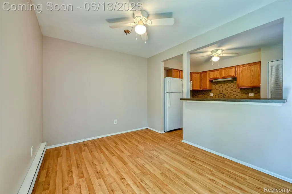 7592 Woodview Street Westland City MI 48185