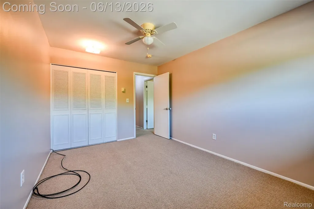 7592 Woodview Street Westland City MI 48185