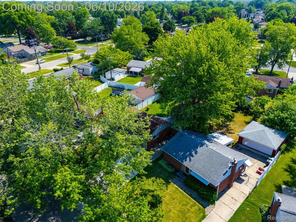 8245 Roosevelt Street Taylor City MI 48180