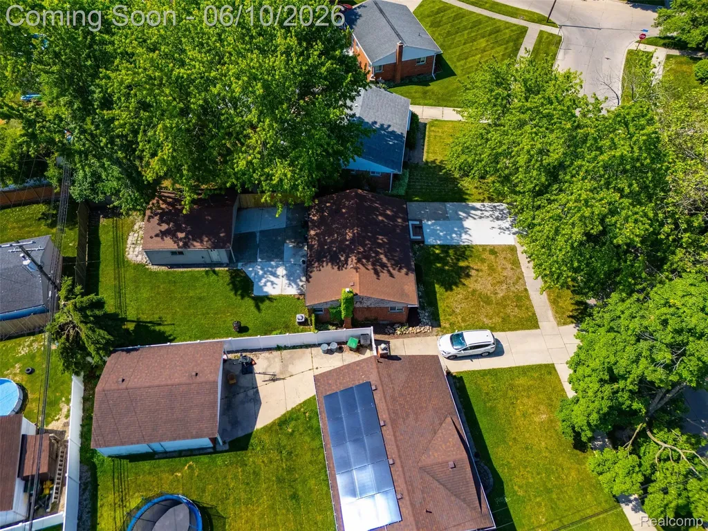 8245 Roosevelt Street Taylor City MI 48180