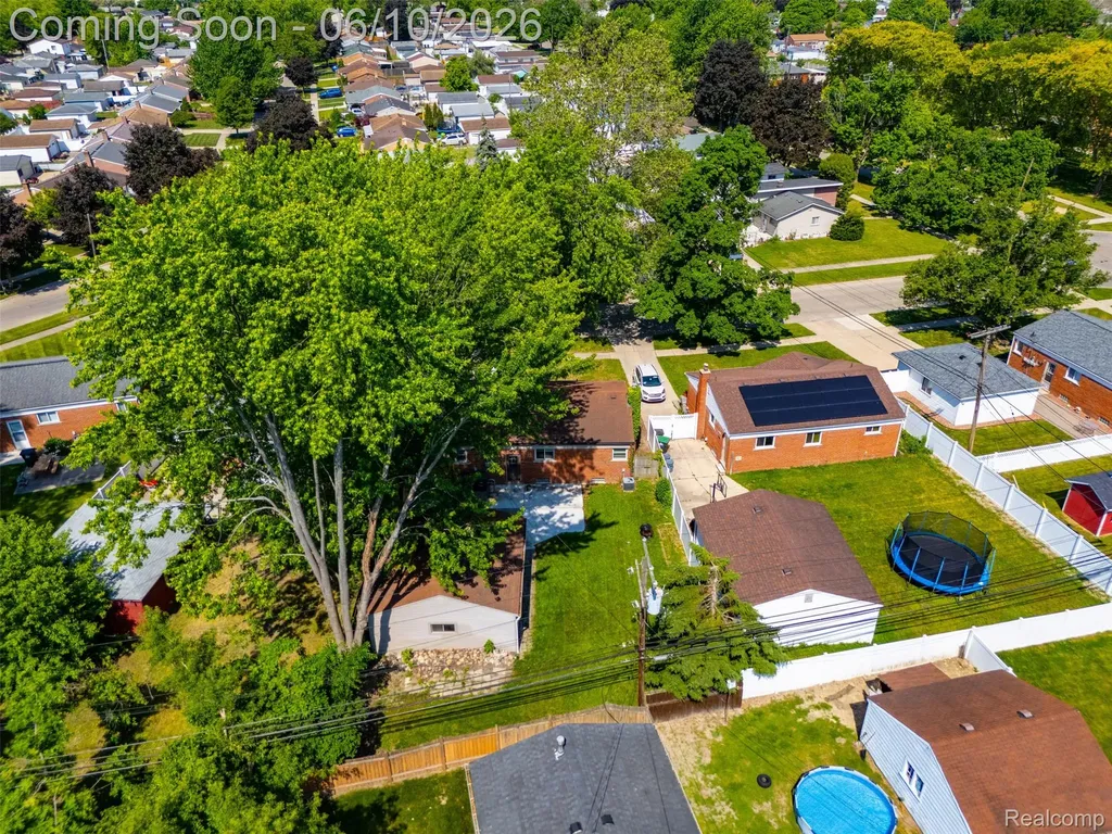8245 Roosevelt Street Taylor City MI 48180