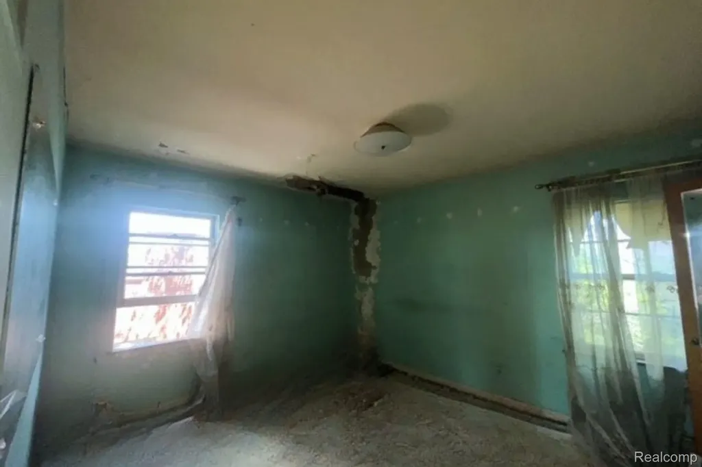 19160 Prairie Street Detroit City MI 48221