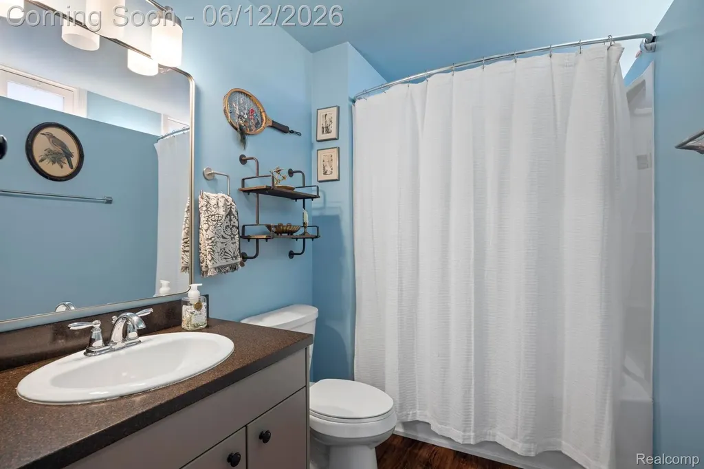 1808 Lombardy Highland Charter Township MI 48356