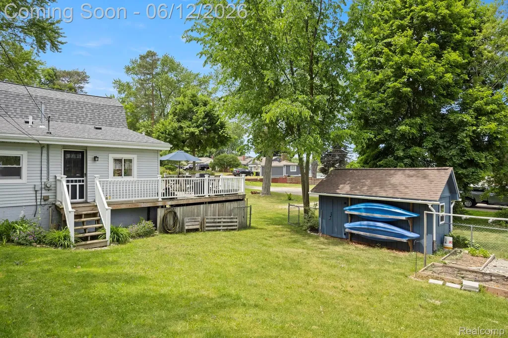 1808 Lombardy Highland Charter Township MI 48356