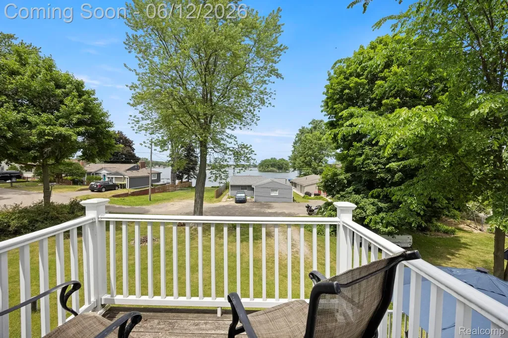 1808 Lombardy Highland Charter Township MI 48356