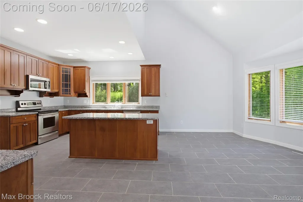 11910 Scott Road Springfield Charter Township MI 48350