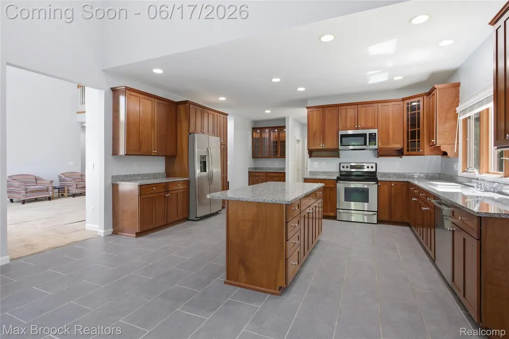 11910 Scott Road Springfield Charter Township MI 48350