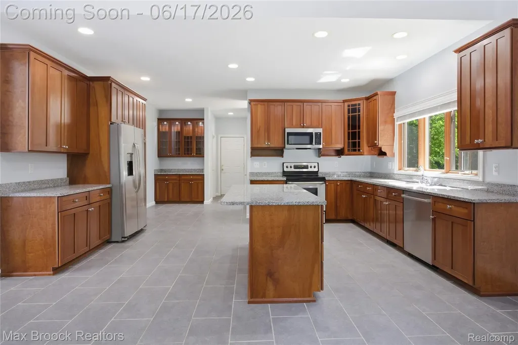 11910 Scott Road Springfield Charter Township MI 48350