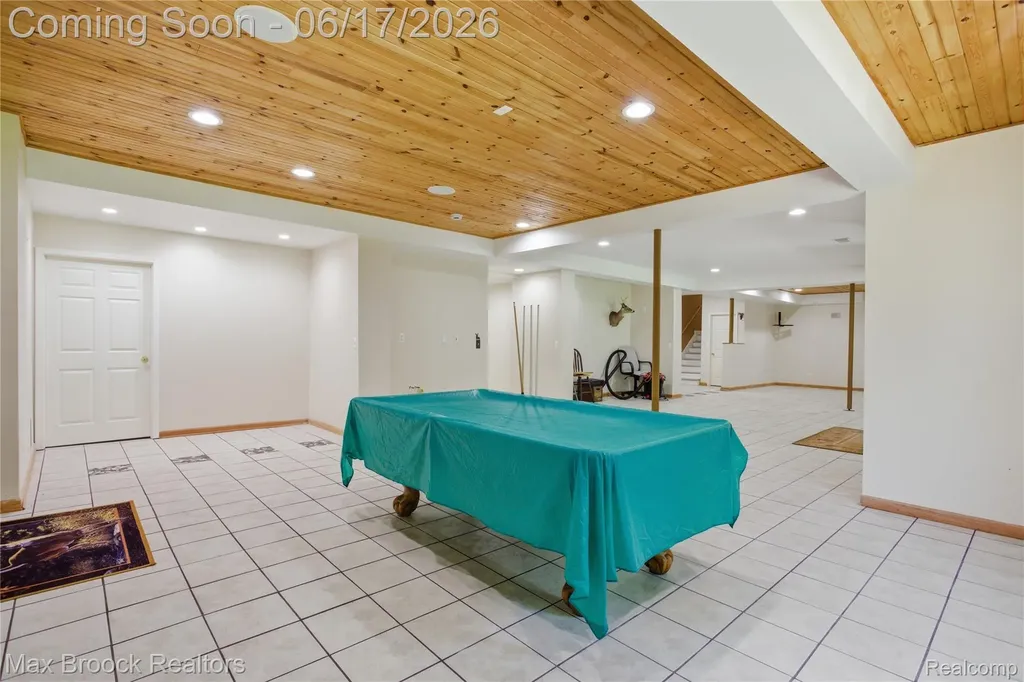 11910 Scott Road Springfield Charter Township MI 48350