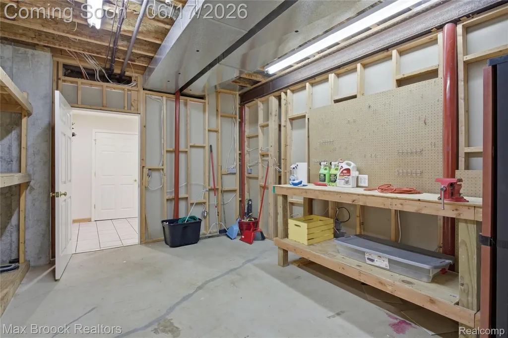 11910 Scott Road Springfield Charter Township MI 48350