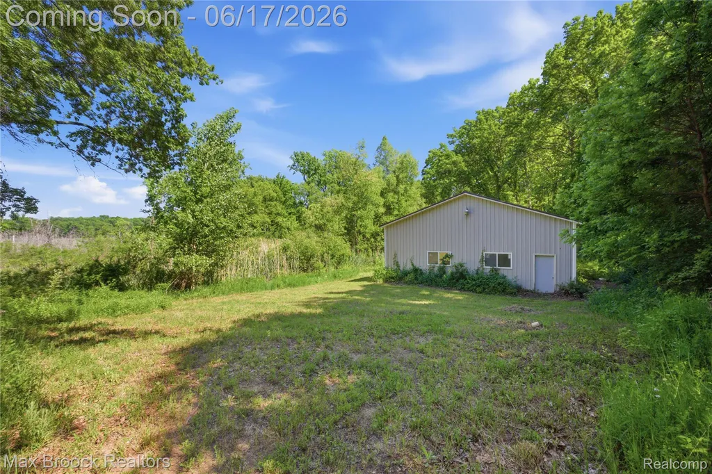 11910 Scott Road Springfield Charter Township MI 48350