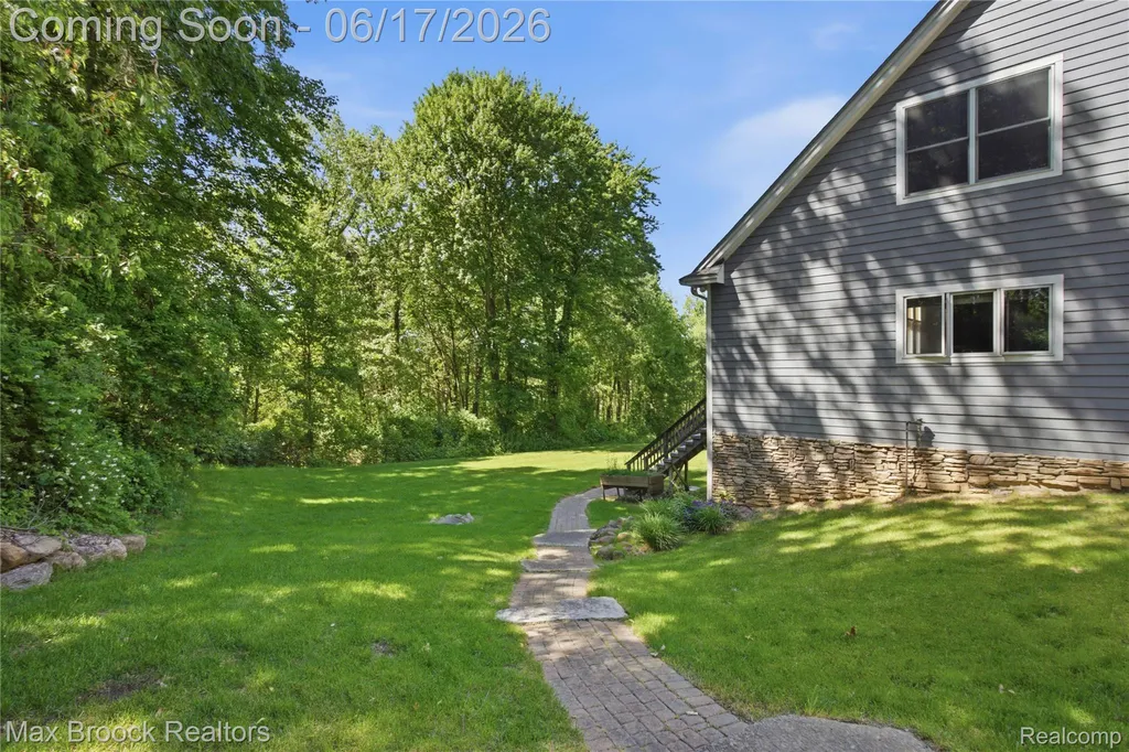 11910 Scott Road Springfield Charter Township MI 48350