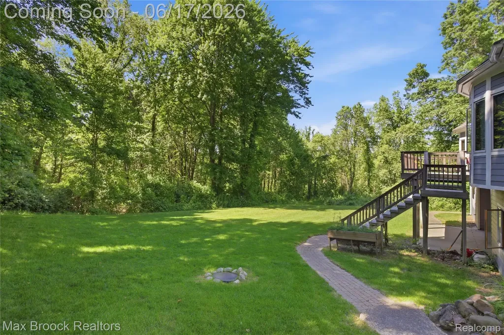 11910 Scott Road Springfield Charter Township MI 48350