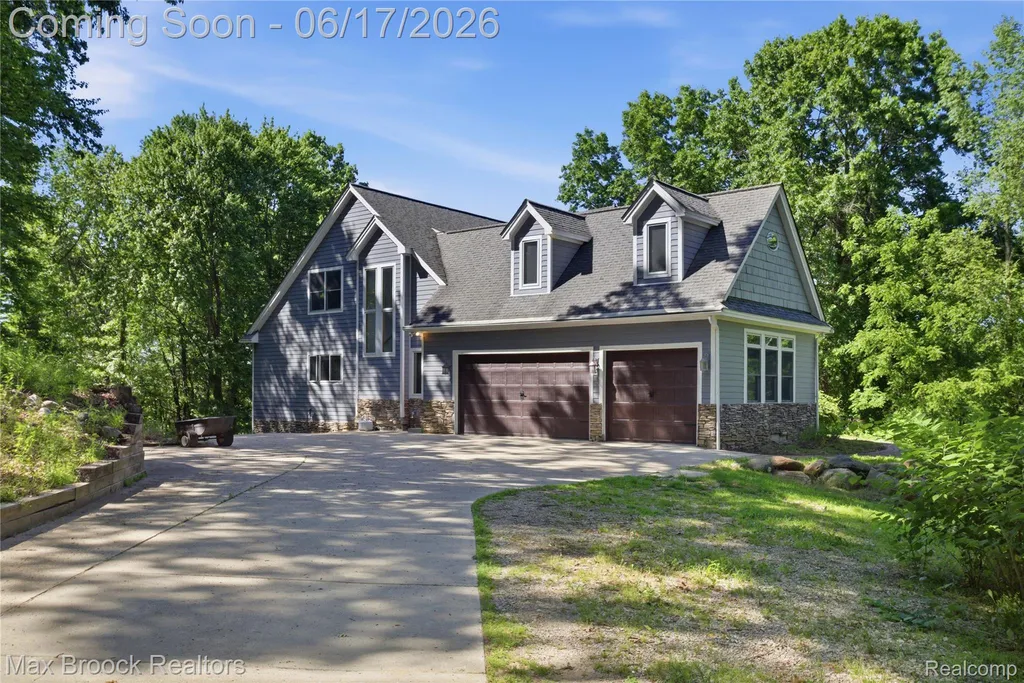 11910 Scott Road Springfield Charter Township MI 48350