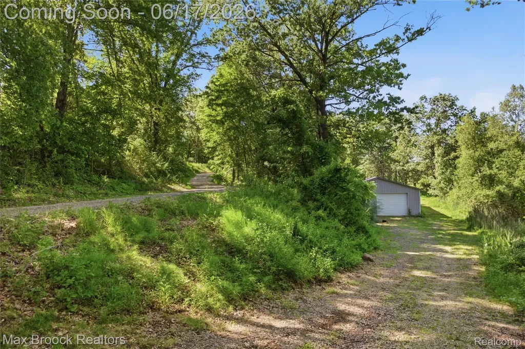 11910 Scott Road Springfield Charter Township MI 48350