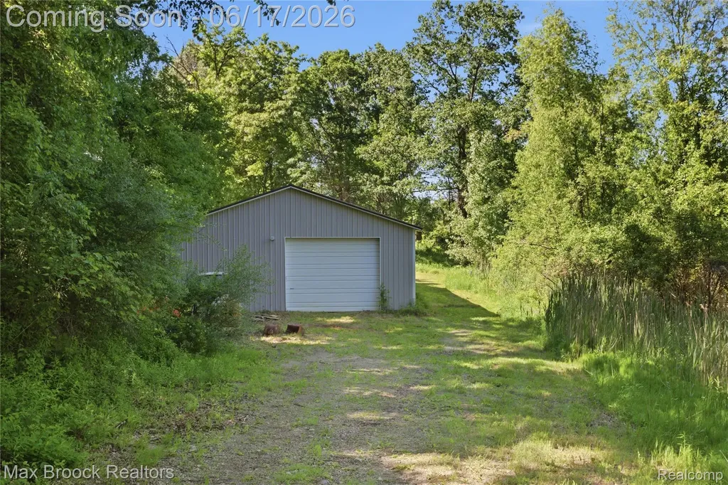 11910 Scott Road Springfield Charter Township MI 48350