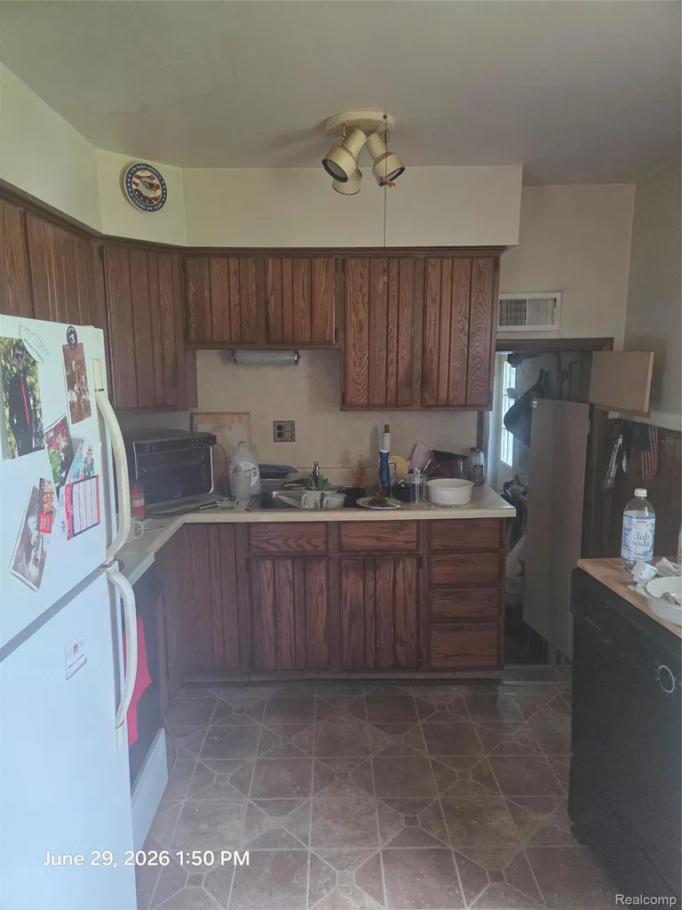 22629 Downing Street St. Clair Shores City MI 48080