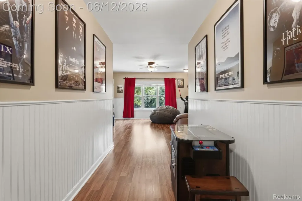 30069 Homedale Lyon Charter Township MI 48165