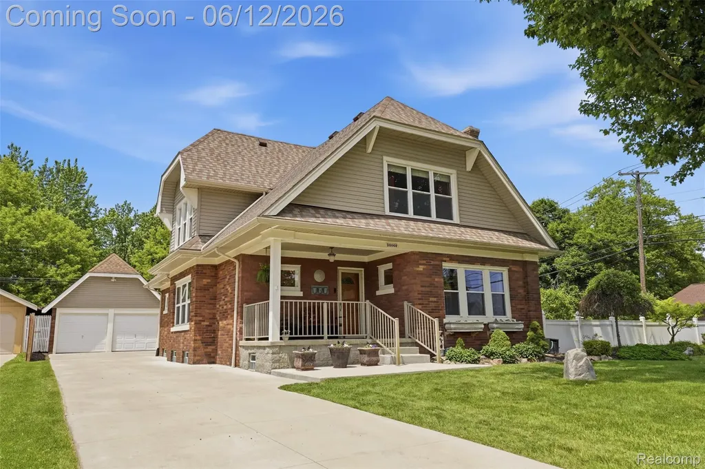 30069 Homedale Lyon Charter Township MI 48165